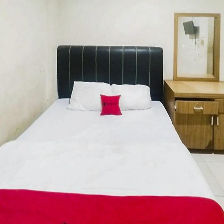 Hotel Reddoorz At Jalan Diponegoro Bandar Lampung Exterior foto